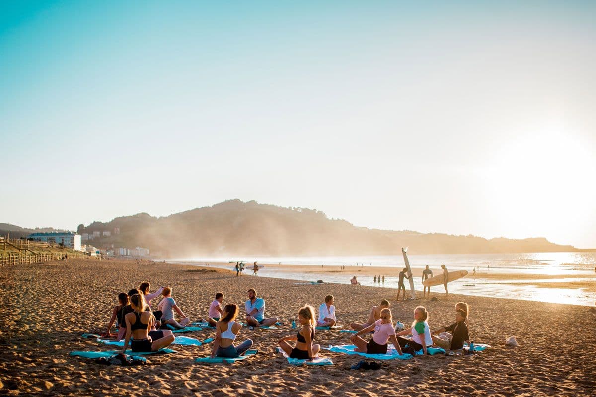 surfen in zarautz san sebastian